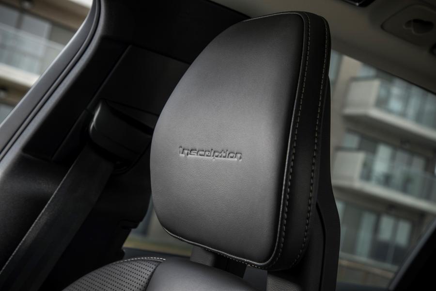 Детали интерьера Volvo XC60 D4 Inscription 2017 года  (UK) (фото 132 из 172)
